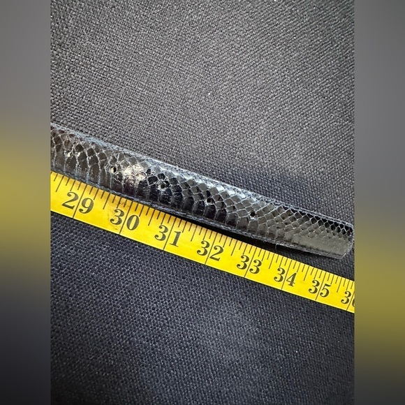 Woman’s belt snake skin large gold buckle black 30 to 32 signed MAGID EUC 3488 p - Picture 6 of 13